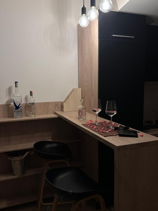 Dow Apartments - Luxury 13Th Floor, Parking Скопие Екстериор снимка