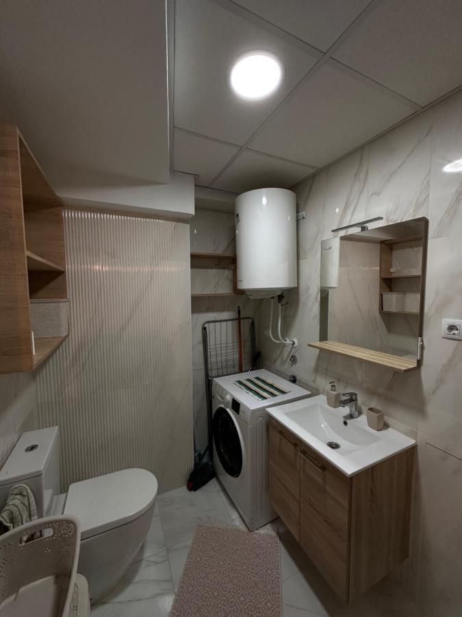 Dow Apartments - Luxury 13Th Floor, Parking Скопие Екстериор снимка